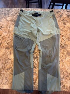 Patagonia Womens Two-Tone Green Technical Hiking Pants